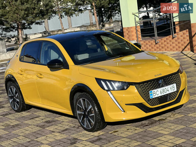 Желтый Пежо e-208, объемом двигателя 0 л и пробегом 65 тыс. км за 14200 $, фото 11 на Automoto.ua