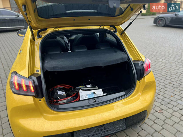 Жовтий Пежо e-208, об'ємом двигуна 0 л та пробігом 55 тис. км за 13700 $, фото 22 на Automoto.ua