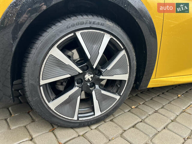 Жовтий Пежо e-208, об'ємом двигуна 0 л та пробігом 55 тис. км за 13700 $, фото 4 на Automoto.ua