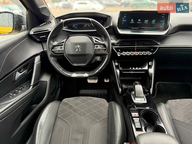 Желтый Пежо e-208, объемом двигателя 0 л и пробегом 129 тыс. км за 14399 $, фото 32 на Automoto.ua