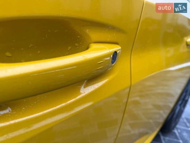 Желтый Пежо e-208, объемом двигателя 0 л и пробегом 129 тыс. км за 14399 $, фото 14 на Automoto.ua