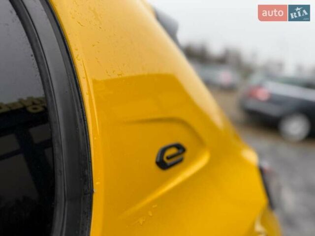 Желтый Пежо e-208, объемом двигателя 0 л и пробегом 129 тыс. км за 14399 $, фото 17 на Automoto.ua