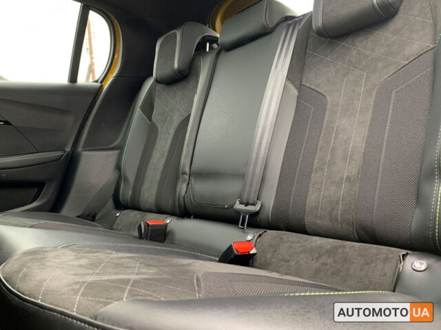 Желтый Пежо e-208, объемом двигателя 50 л и пробегом 137 тыс. км за 14999 $, фото 15 на Automoto.ua