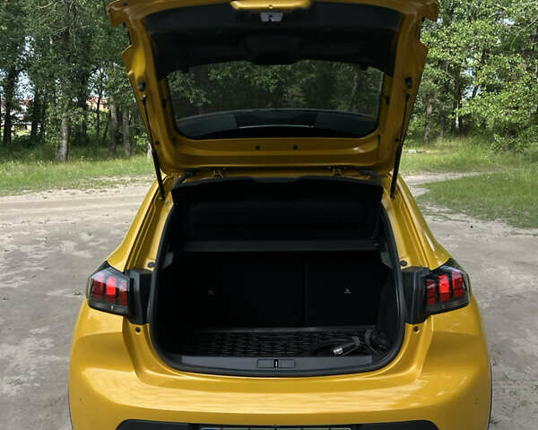 Жовтий Пежо e-208, об'ємом двигуна 0 л та пробігом 40 тис. км за 15200 $, фото 21 на Automoto.ua