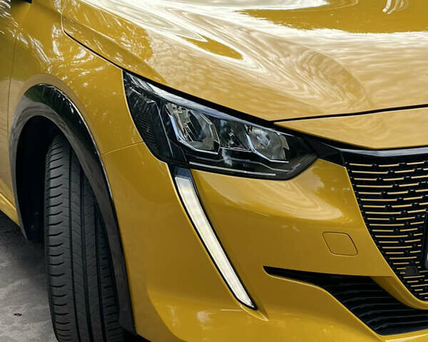 Жовтий Пежо e-208, об'ємом двигуна 0 л та пробігом 40 тис. км за 15200 $, фото 10 на Automoto.ua