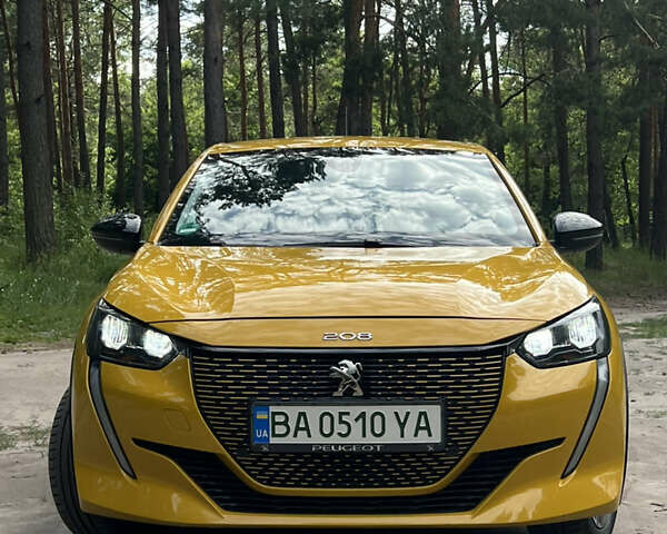 Жовтий Пежо e-208, об'ємом двигуна 0 л та пробігом 40 тис. км за 15200 $, фото 11 на Automoto.ua