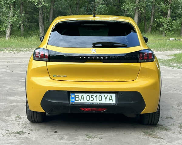 Жовтий Пежо e-208, об'ємом двигуна 0 л та пробігом 40 тис. км за 15200 $, фото 7 на Automoto.ua