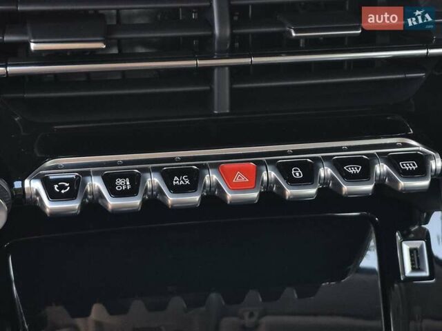 Серый Пежо e-208, объемом двигателя 0 л и пробегом 82 тыс. км за 14744 $, фото 23 на Automoto.ua