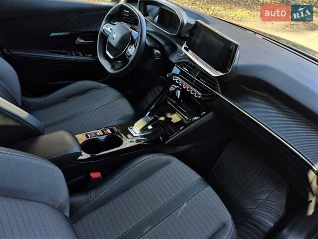 Серый Пежо e-208, объемом двигателя 0 л и пробегом 82 тыс. км за 14744 $, фото 17 на Automoto.ua