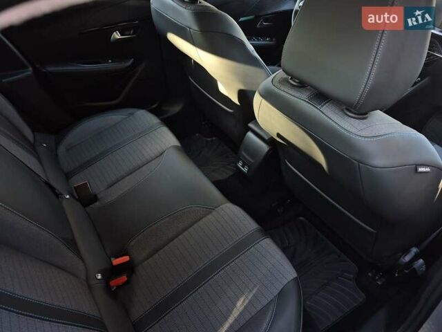 Серый Пежо e-208, объемом двигателя 0 л и пробегом 82 тыс. км за 14744 $, фото 32 на Automoto.ua