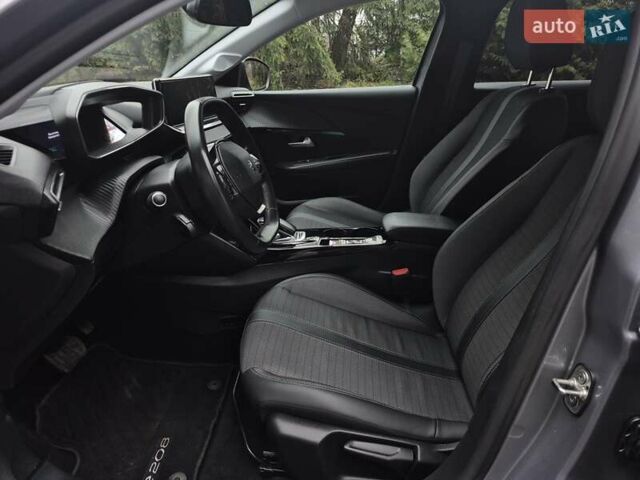 Серый Пежо e-208, объемом двигателя 0 л и пробегом 102 тыс. км за 15064 $, фото 18 на Automoto.ua