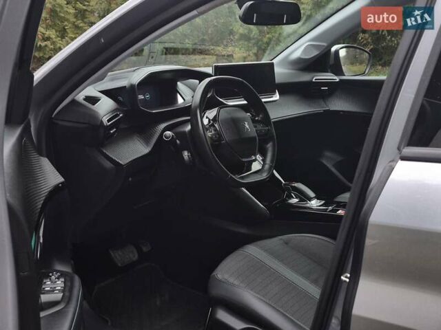 Серый Пежо e-208, объемом двигателя 0 л и пробегом 102 тыс. км за 15064 $, фото 16 на Automoto.ua