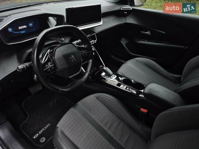 Серый Пежо e-208, объемом двигателя 0 л и пробегом 102 тыс. км за 15064 $, фото 19 на Automoto.ua