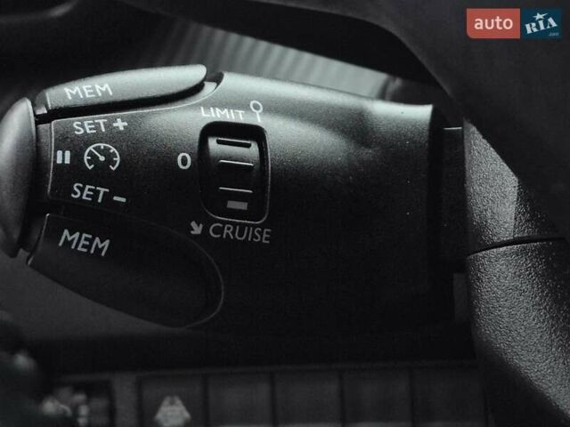 Серый Пежо e-208, объемом двигателя 0 л и пробегом 102 тыс. км за 15064 $, фото 30 на Automoto.ua