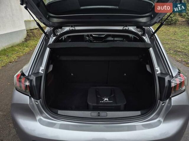 Серый Пежо e-208, объемом двигателя 0 л и пробегом 102 тыс. км за 15064 $, фото 9 на Automoto.ua