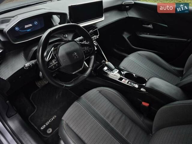 Серый Пежо e-208, объемом двигателя 0 л и пробегом 102 тыс. км за 15064 $, фото 17 на Automoto.ua