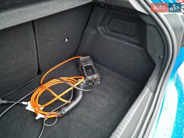Синий Пежо e-208, объемом двигателя 0 л и пробегом 57 тыс. км за 13900 $, фото 51 на Automoto.ua