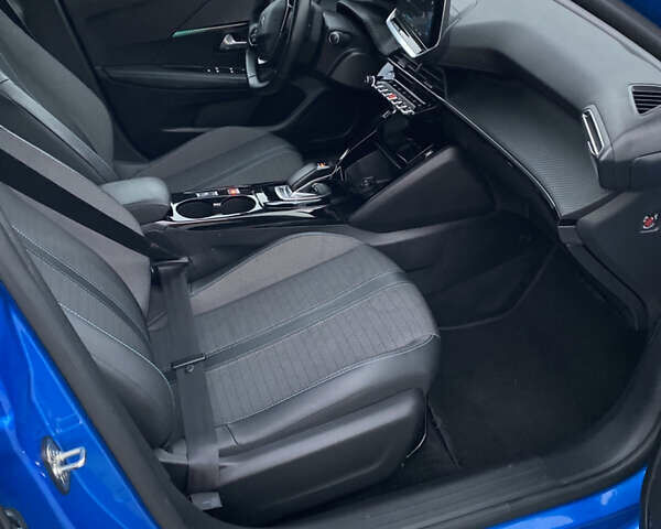 Синий Пежо e-208, объемом двигателя 0 л и пробегом 81 тыс. км за 12800 $, фото 49 на Automoto.ua
