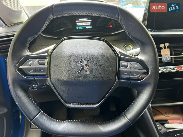 Синій Пежо e-208, об'ємом двигуна 0 л та пробігом 49 тис. км за 14000 $, фото 12 на Automoto.ua