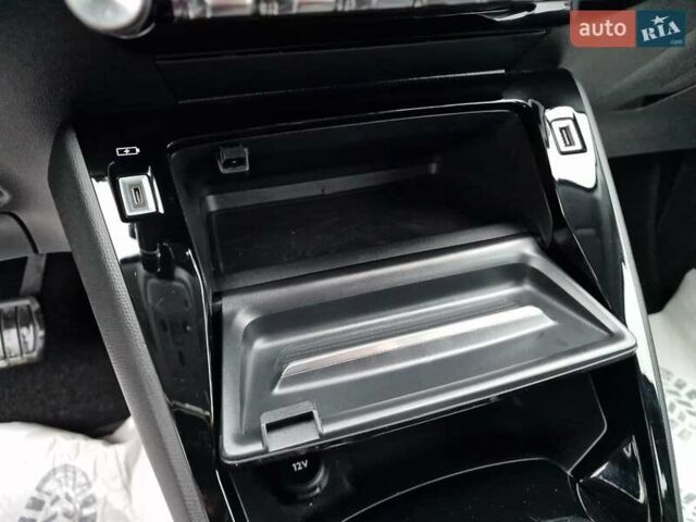 Синий Пежо e-208, объемом двигателя 0 л и пробегом 57 тыс. км за 13900 $, фото 38 на Automoto.ua