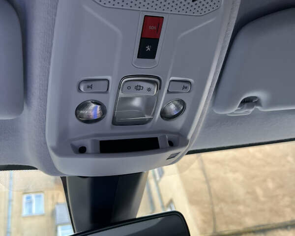 Синій Пежо e-208, об'ємом двигуна 0 л та пробігом 49 тис. км за 14000 $, фото 14 на Automoto.ua