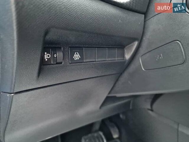 Синий Пежо e-208, объемом двигателя 0 л и пробегом 57 тыс. км за 13900 $, фото 31 на Automoto.ua