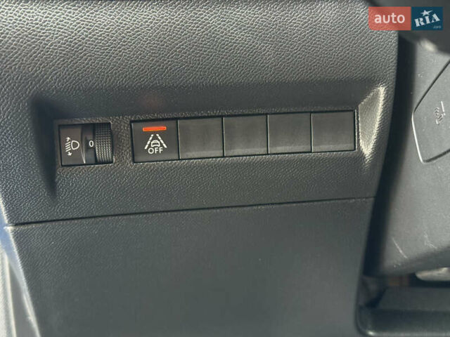 Синий Пежо e-208, объемом двигателя 0 л и пробегом 61 тыс. км за 13300 $, фото 20 на Automoto.ua