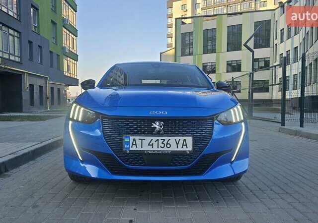 Синий Пежо e-208, объемом двигателя 0 л и пробегом 33 тыс. км за 14800 $, фото 2 на Automoto.ua