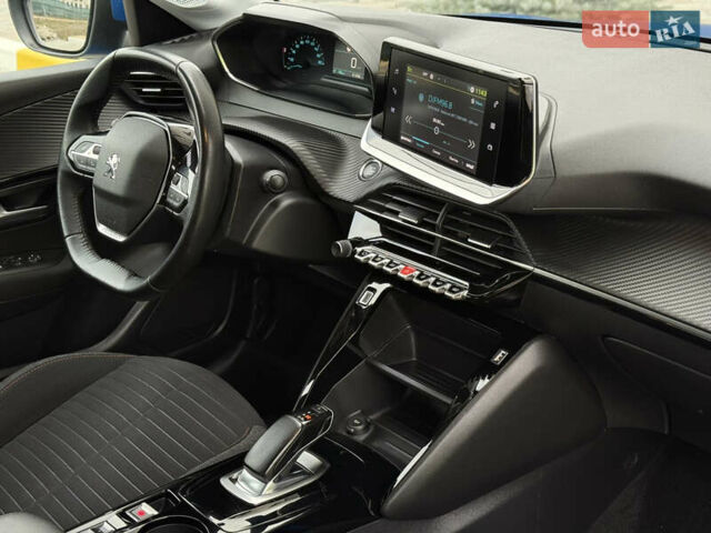 Синий Пежо e-208, объемом двигателя 0 л и пробегом 61 тыс. км за 13300 $, фото 2 на Automoto.ua