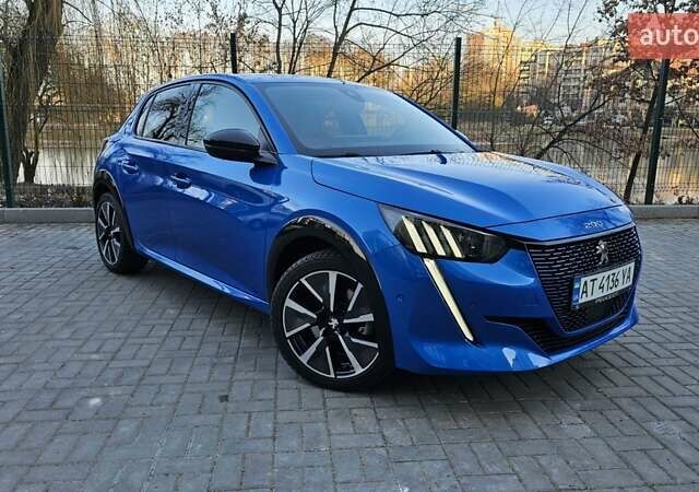 Синий Пежо e-208, объемом двигателя 0 л и пробегом 33 тыс. км за 14800 $, фото 1 на Automoto.ua