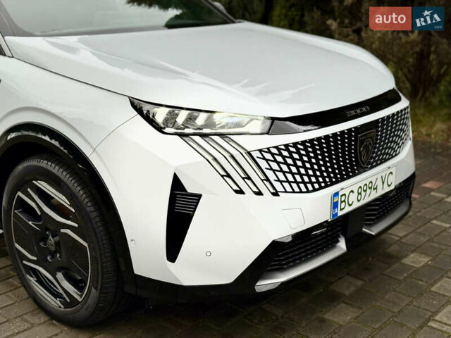 Белый Пежо e-3008, объемом двигателя 0 л и пробегом 1 тыс. км за 37950 $, фото 16 на Automoto.ua
