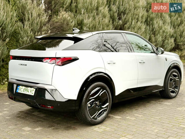 Белый Пежо e-3008, объемом двигателя 0 л и пробегом 1 тыс. км за 37950 $, фото 23 на Automoto.ua