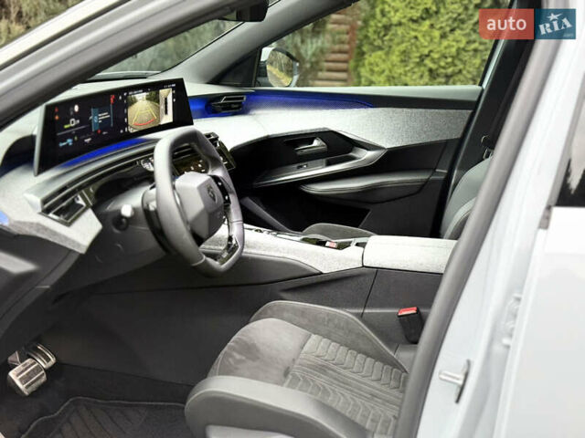 Белый Пежо e-3008, объемом двигателя 0 л и пробегом 1 тыс. км за 37950 $, фото 40 на Automoto.ua