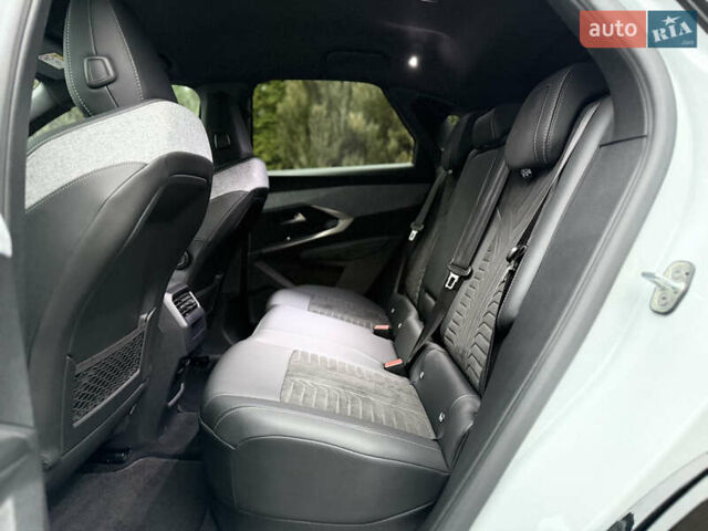 Белый Пежо e-3008, объемом двигателя 0 л и пробегом 1 тыс. км за 37950 $, фото 73 на Automoto.ua