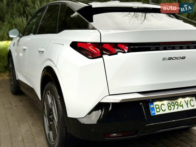 Белый Пежо e-3008, объемом двигателя 0 л и пробегом 1 тыс. км за 37950 $, фото 34 на Automoto.ua