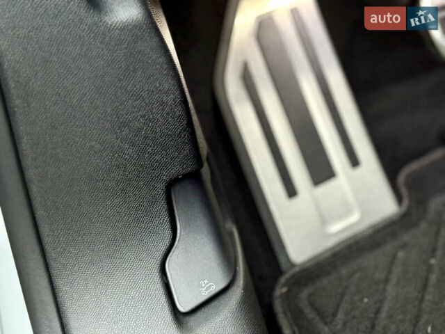 Белый Пежо e-3008, объемом двигателя 0 л и пробегом 1 тыс. км за 37950 $, фото 49 на Automoto.ua