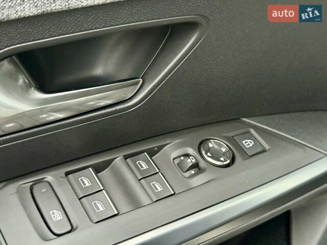 Белый Пежо e-3008, объемом двигателя 0 л и пробегом 1 тыс. км за 37950 $, фото 38 на Automoto.ua