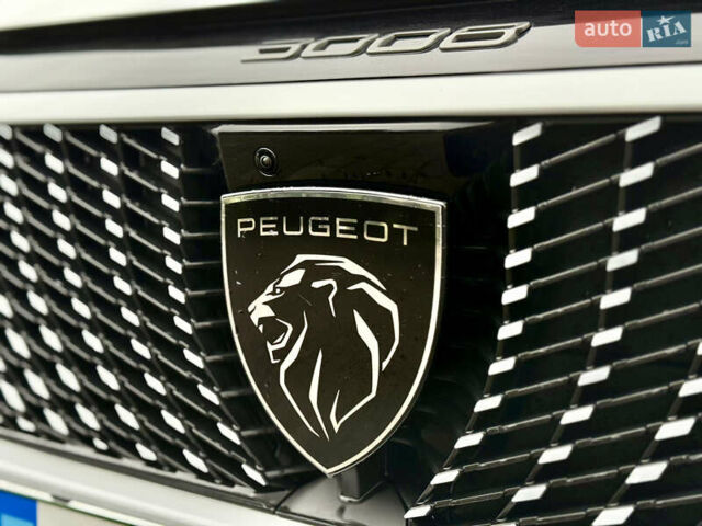 Белый Пежо e-3008, объемом двигателя 0 л и пробегом 1 тыс. км за 37950 $, фото 8 на Automoto.ua