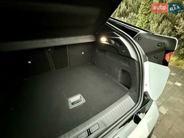 Белый Пежо e-3008, объемом двигателя 0 л и пробегом 1 тыс. км за 37950 $, фото 77 на Automoto.ua