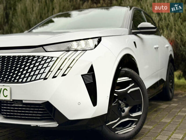 Белый Пежо e-3008, объемом двигателя 0 л и пробегом 1 тыс. км за 37950 $, фото 5 на Automoto.ua