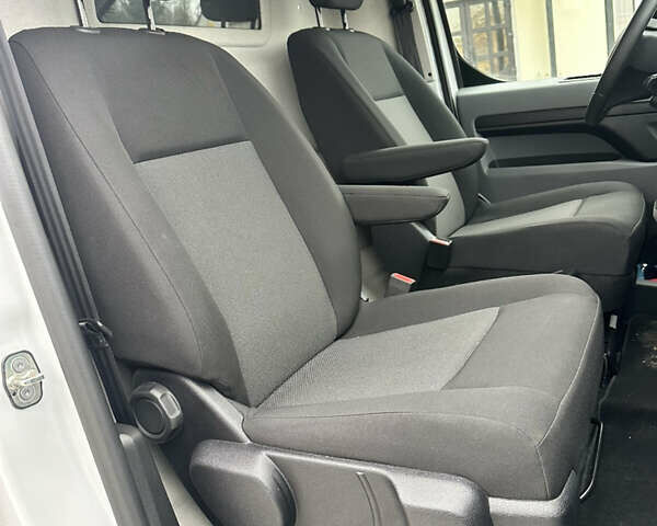 Білий Пежо e-Expert, об'ємом двигуна 0 л та пробігом 14 тис. км за 19700 $, фото 31 на Automoto.ua