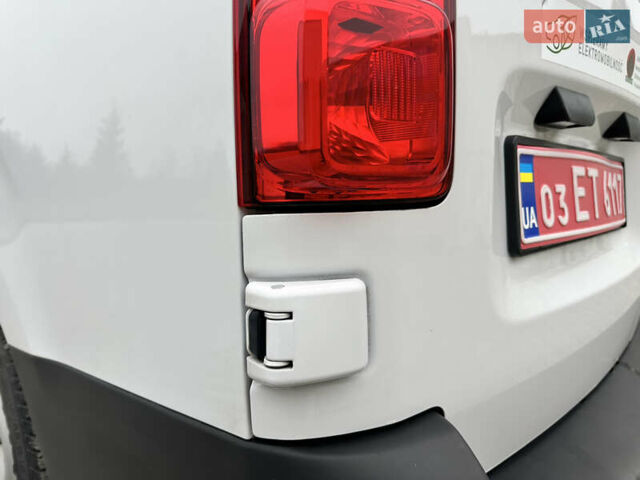 Білий Пежо e-Expert, об'ємом двигуна 0 л та пробігом 14 тис. км за 19700 $, фото 20 на Automoto.ua