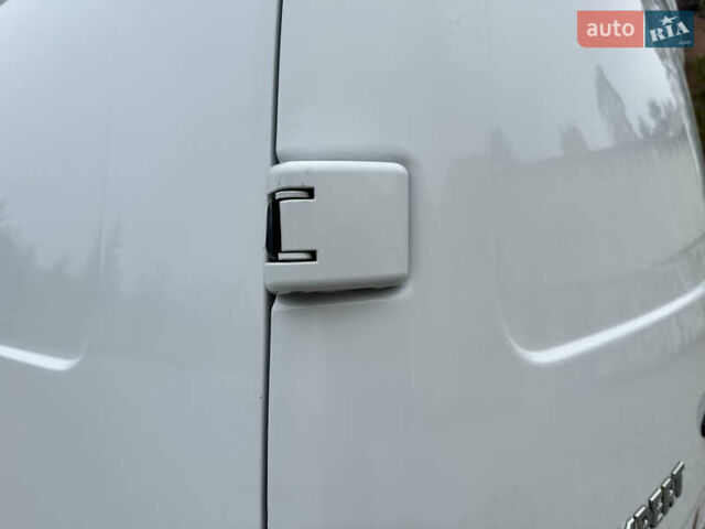 Білий Пежо e-Expert, об'ємом двигуна 0 л та пробігом 14 тис. км за 19700 $, фото 19 на Automoto.ua