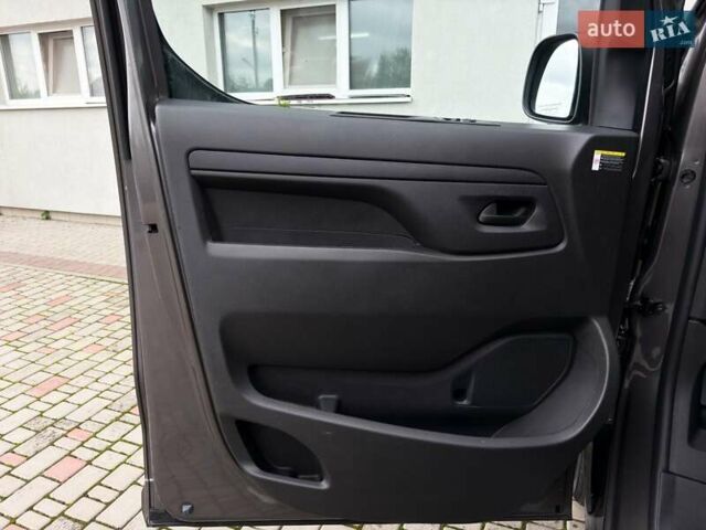 Серый Пежо e-Expert, объемом двигателя 0 л и пробегом 1 тыс. км за 30338 $, фото 28 на Automoto.ua