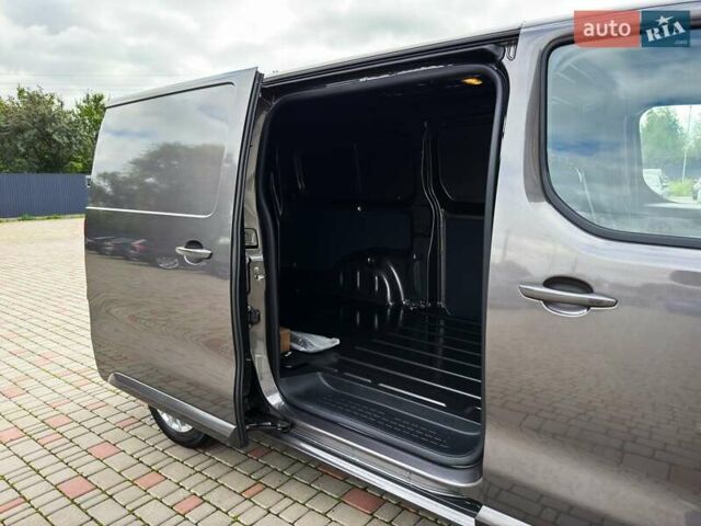 Серый Пежо e-Expert, объемом двигателя 0 л и пробегом 1 тыс. км за 30338 $, фото 14 на Automoto.ua