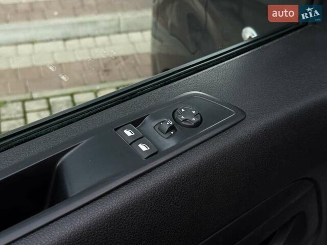 Серый Пежо e-Expert, объемом двигателя 0 л и пробегом 1 тыс. км за 30338 $, фото 29 на Automoto.ua