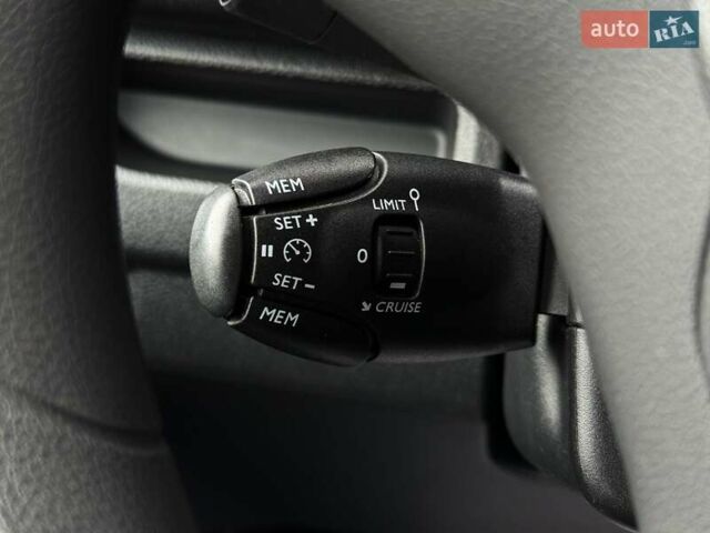 Серый Пежо e-Expert, объемом двигателя 0 л и пробегом 1 тыс. км за 30338 $, фото 36 на Automoto.ua