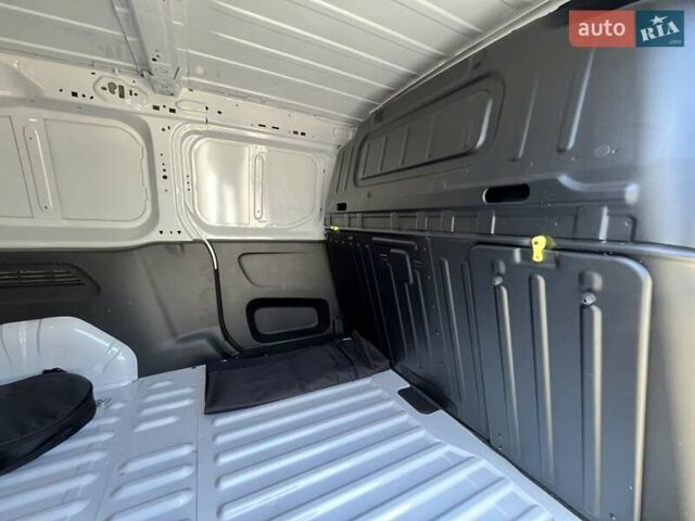 Белый Пежо E-Partner, объемом двигателя 0 л и пробегом 1 тыс. км за 22500 $, фото 21 на Automoto.ua