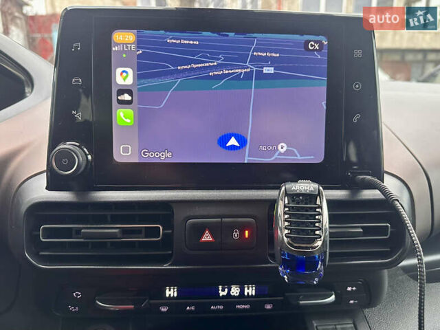 Синій Пежо e-Rifter, об'ємом двигуна 0 л та пробігом 50 тис. км за 19777 $, фото 57 на Automoto.ua