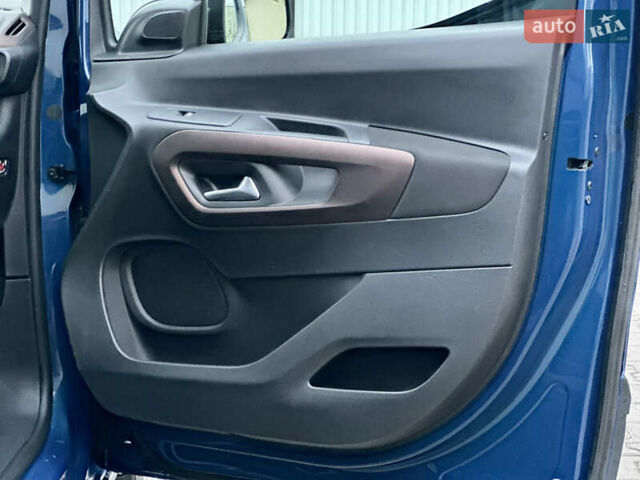 Синій Пежо e-Rifter, об'ємом двигуна 0 л та пробігом 50 тис. км за 19777 $, фото 42 на Automoto.ua